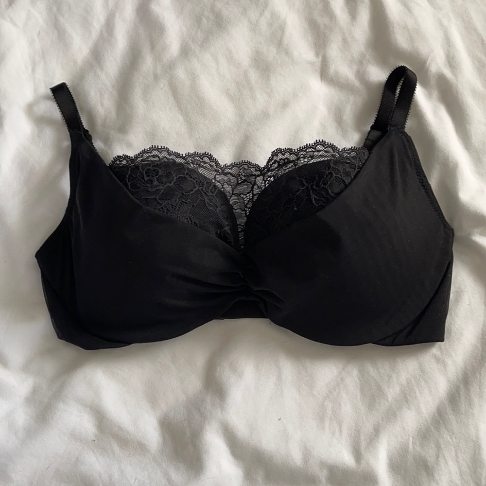 Victoria’s Secret Push-Up with lace detail